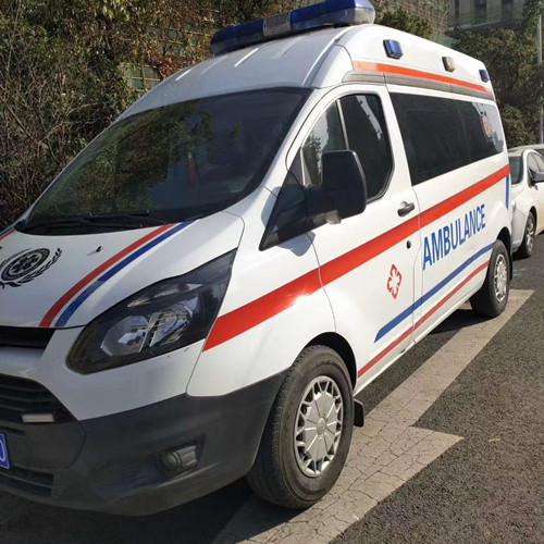 市南品质救护车出租,为您的健康出行负责