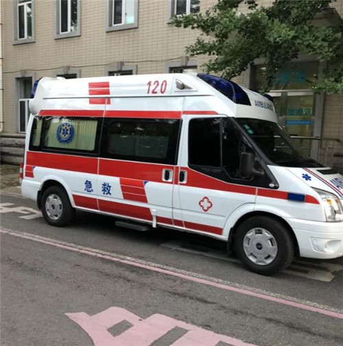 市南选择我们的救护车出租,开启安心转院之旅